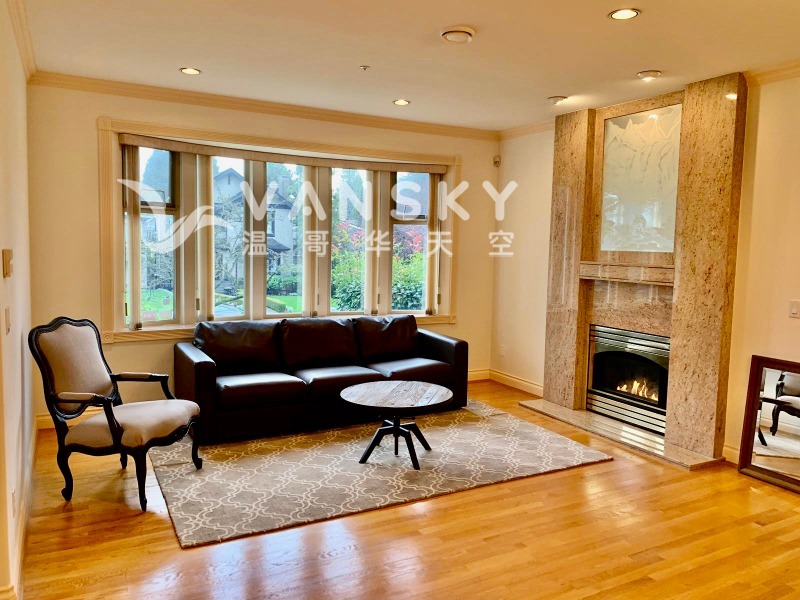 250716224241_2. living room.JPEG